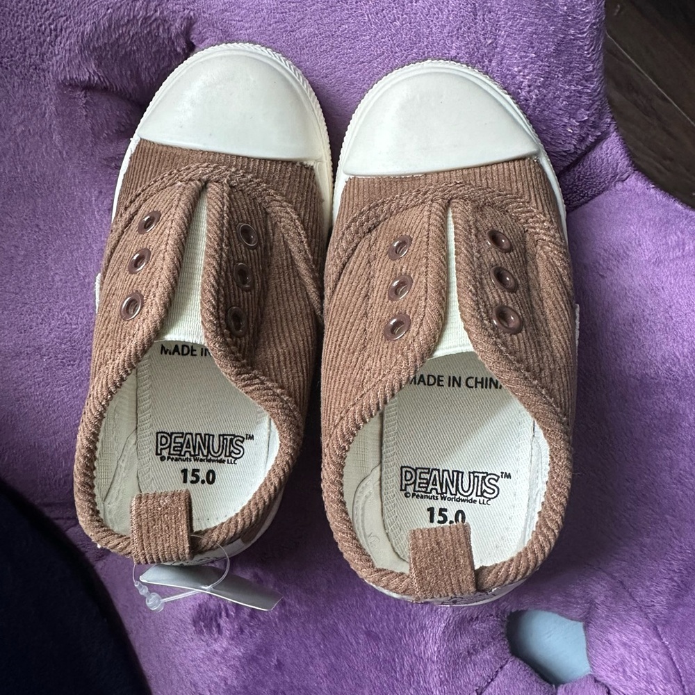 New with tag Japanese Snoopy kids sneaker size 15cm